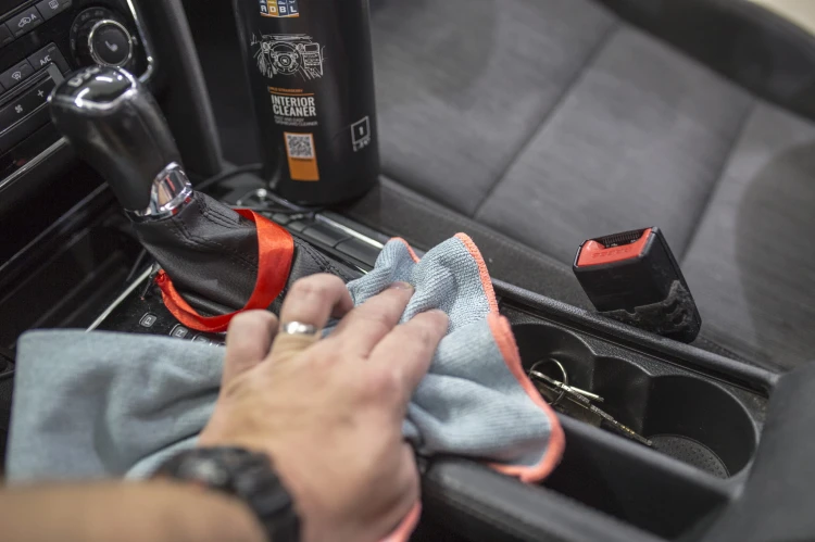 INTERIOR CLEANER_1.JPG