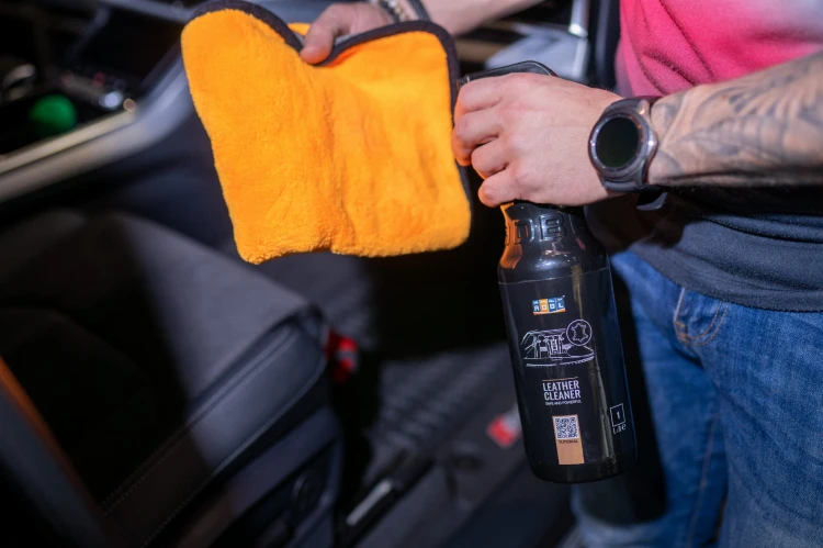 ADBL Leather Cleaner 0,5L_4.jpg