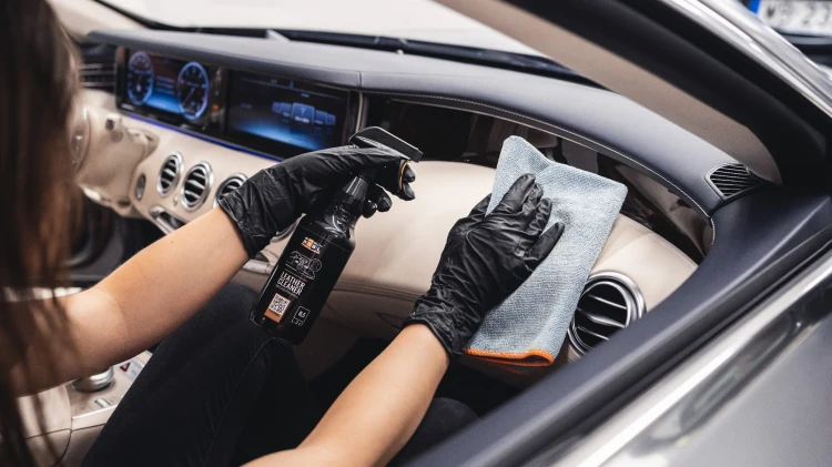 ADBL Leather Cleaner 0,5L_6.jpg