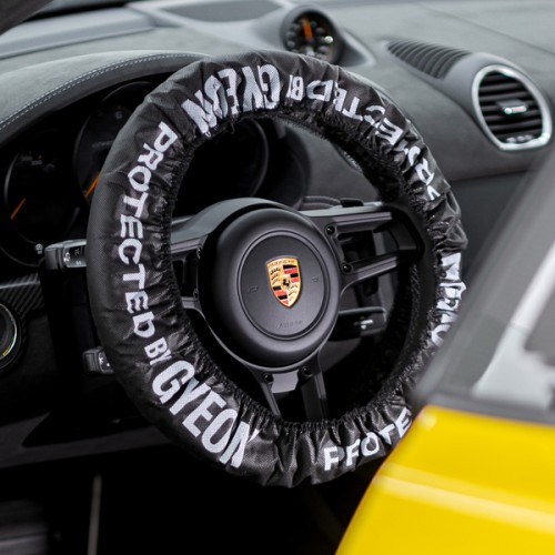 pol_pm_Q2M-Steering-WheelCover-2420_1.jpg